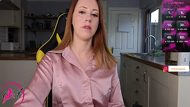 stripmequick online show from December 2024 01:42:02 PM