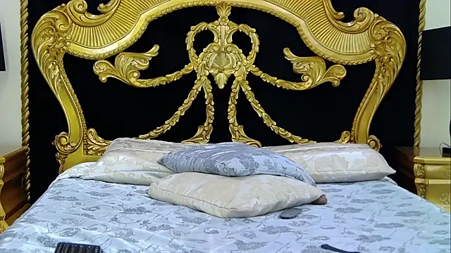 Snapshot of PamelaTomson chatting on January 2025 03:25:01 PM PamelaTomson online show from January 2025 03:25:01 PM