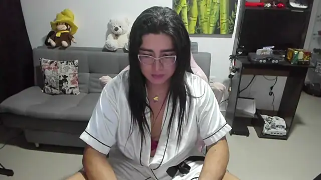Snapshot of Khalifa_Gold chatting on April 2026 03:29:02 AM Khalifa Gold online show from April 2026 03:29:02 AM