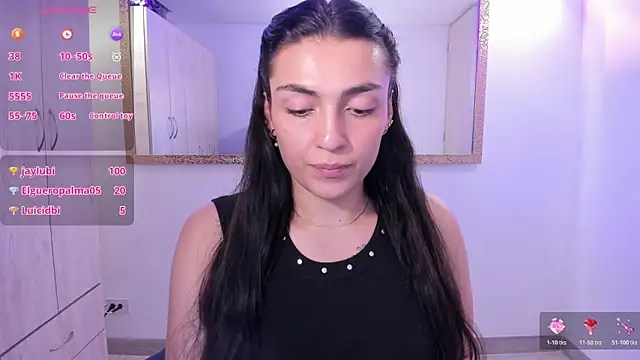 Snapshot of EricaVanderhill chatting on February 2026 02:53:01 AM EricaVanderhill online show from February 2026 02:53:01 AM