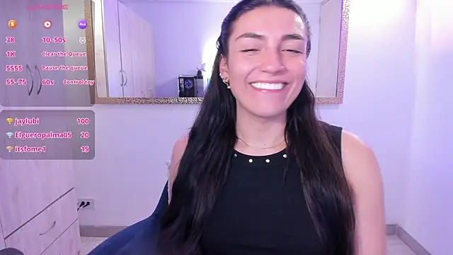 Snapshot of EricaVanderhill chatting on February 2026 06:22:01 AM EricaVanderhill online show from February 2026 06:22:01 AM