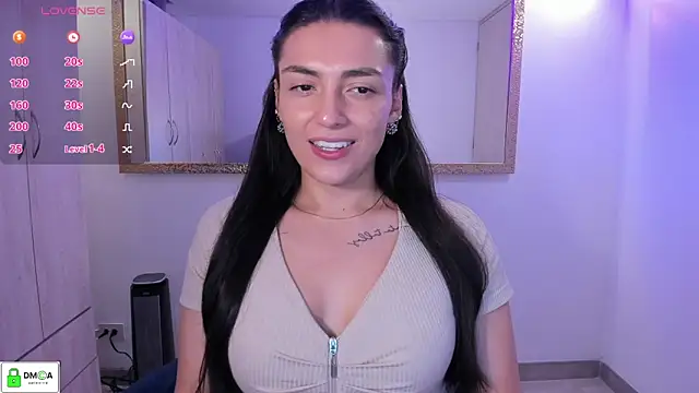 Snapshot of EricaVanderhill chatting on February 2026 12:47:02 AM EricaVanderhill online show from February 2026 12:47:02 AM