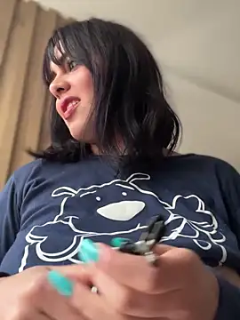 Snapshot of Roxxannne chatting on February 2025 09:31:02 PM Roxxannne online show from February 2025 09:31:02 PM