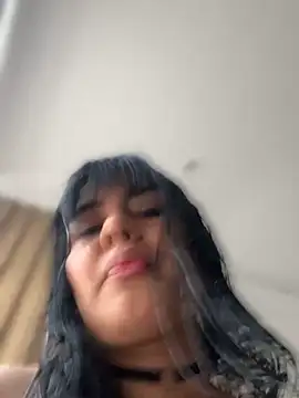 Snapshot of Roxxannne chatting on March 2025 06:21:02 PM Roxxannne online show from March 2025 06:21:02 PM