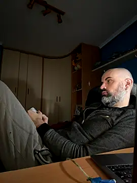 Snapshot of pollito1985_2 chatting on November 2025 10:43:02 AM pollito1985 2 online show from November 2025 10:43:02 AM