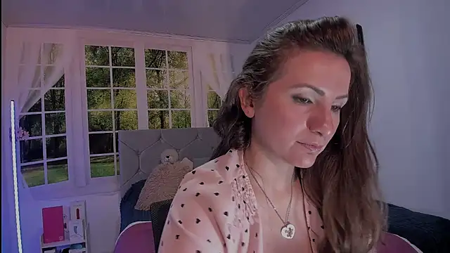 vanessabrown  online show from March 2026 03:11:01 PM