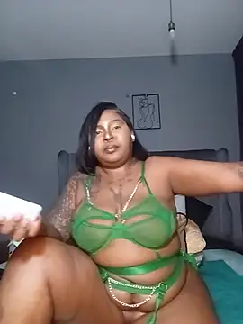 PearlSexxy69 online show from July 2026 05:17:01 PM