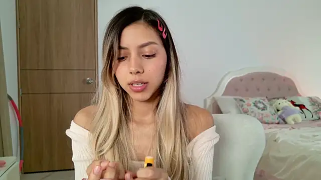 Snapshot of Sensualtease chatting on December 2024 03:04:02 AM Sensualtease online show from December 2024 03:04:02 AM