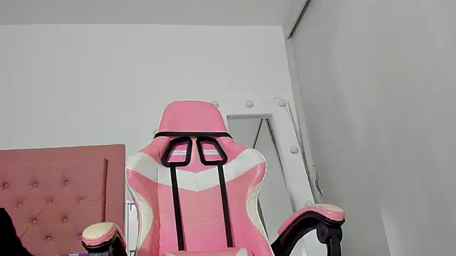 Lindsay-hii online show from January 2025 04:40:01 PM