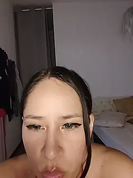 kittenpurrr online show from August 2026 03:33:01 PM