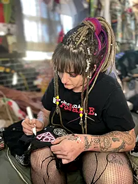 1-800-FUCKYOU online show from September 2025 02:07:02 PM