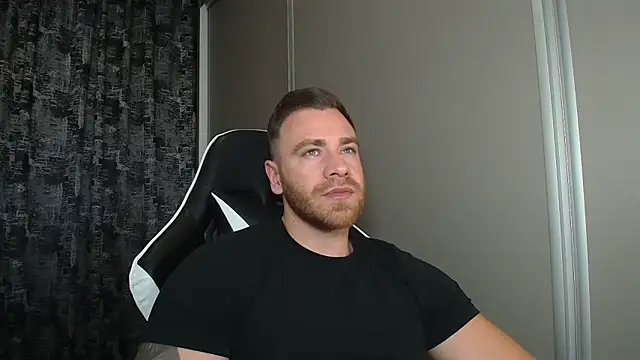Thori92 online show from June 2026 01:37:01 PM