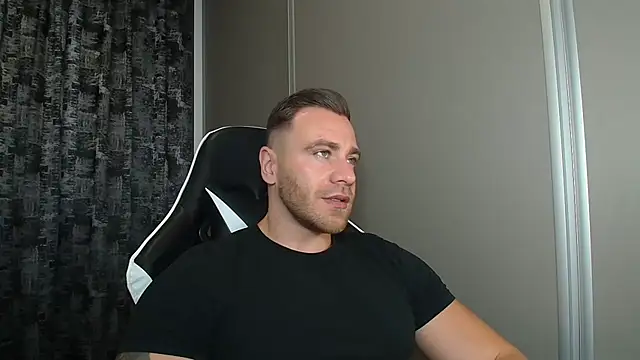 Thori92 online show from July 2026 01:15:02 PM