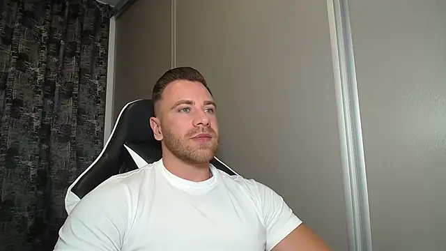 Thori92 online show from July 2026 06:07:02 PM