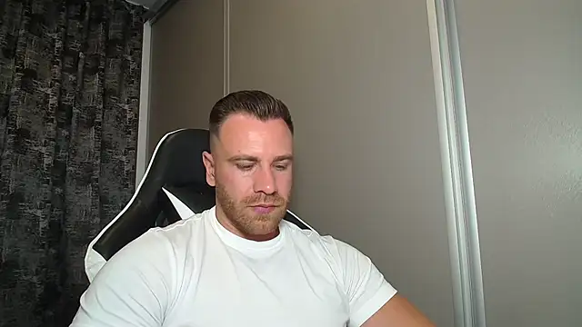 Thori92 online show from July 2026 06:20:01 PM