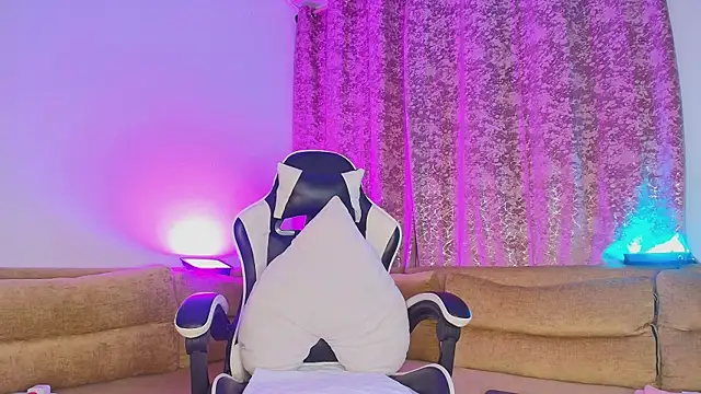 JacoboSwam online show from December 2025 12:18:02 AM