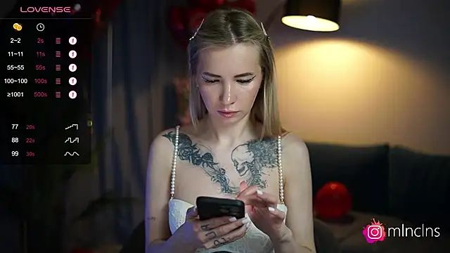 melanielwithu online show from February 2025 04:19:02 PM