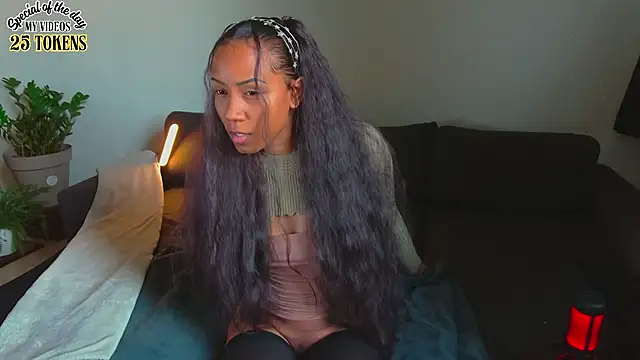 Therainqueen online show from October 2025 09:05:02 AM