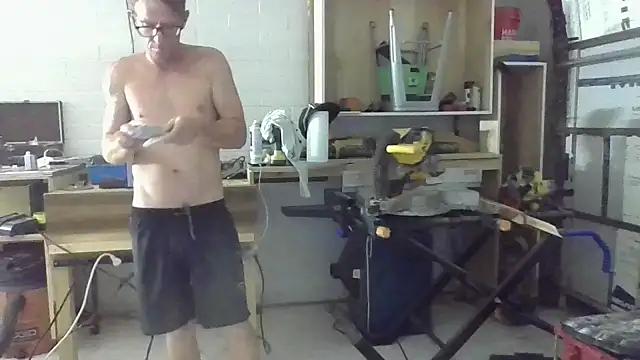 Snapshot of sunburnt602 chatting on March 2026 05:33:02 AM sunburnt602 online show from March 2026 05:33:02 AM