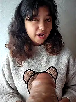 Snapshot of Peach_Girll chatting on February 2025 05:07:01 PM Peach Girll online show from February 2025 05:07:01 PM