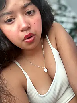 Peach Girll online show from April 2026 02:51:02 PM