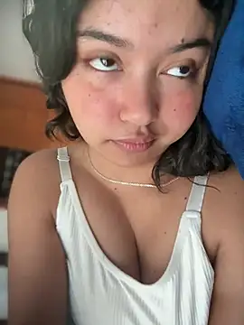 Peach Girll online show from May 2026 03:28:01 PM