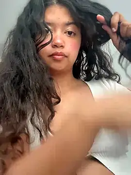 Peach Girll online show from May 2026 02:25:01 PM