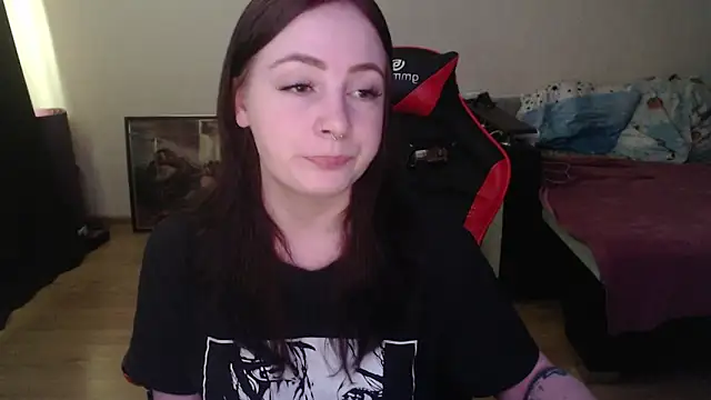 Laralianna online show from May 2026 10:31:02 AM