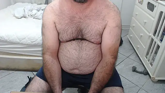 MysterBearMG online show from November 2025 11:38:01 PM