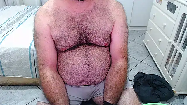 MysterBearMG online show from April 2026 03:48:01 AM