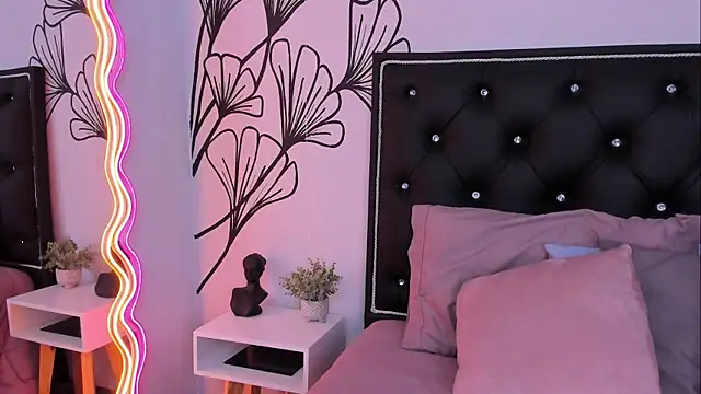Sweet Ariadna  online show from July 2026 12:03:02 PM