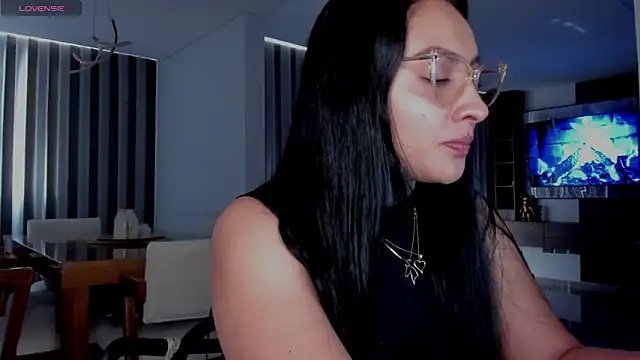 Snapshot of AnushaKumari chatting on September 2025 02:07:02 PM AnushaKumari online show from September 2025 02:07:02 PM