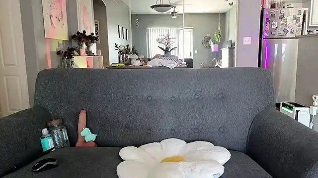 Snapshot of Lexi_Shocker chatting on March 2026 08:04:01 PM Lexi Shocker online show from March 2026 08:04:01 PM