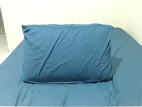 vaholiver online show from March 2026 10:04:02 PM