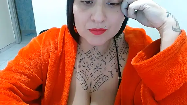 vaholiver online show from July 2026 01:23:02 AM