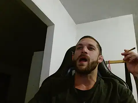 Snapshot of surfdog_95 chatting on November 2025 02:01:02 AM surfdog 95 online show from November 2025 02:01:02 AM