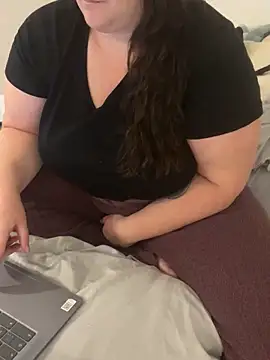 Snapshot of sweeti_Em chatting on April 2026 06:46:02 PM sweeti Em online show from April 2026 06:46:02 PM