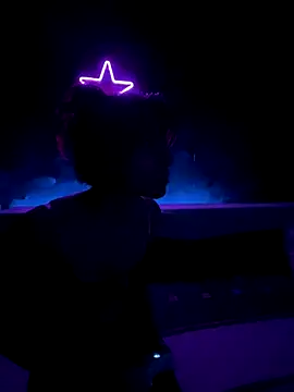 Snapshot of Kiscsillagg chatting on November 2025 11:02:01 PM Kiscsillagg online show from November 2025 11:02:01 PM