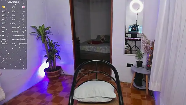 KiaMiller online show from February 2025 08:14:02 PM