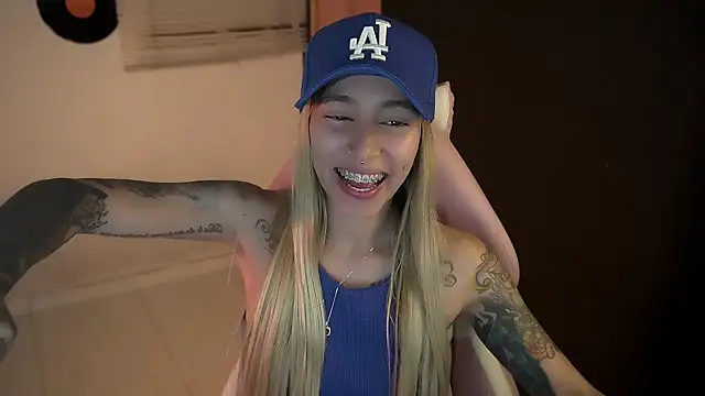 Snapshot of Saucy_Jenn chatting on July 2026 04:23:02 AM Saucy Jenn online show from July 2026 04:23:02 AM