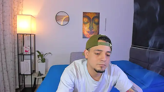 Snapshot of alejandro_calderon1 chatting on May 2026 02:18:01 AM alejandro calderon1 online show from May 2026 02:18:01 AM