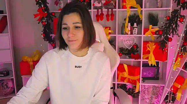 Snapshot of Edenne chatting on December 2024 01:21:01 PM Edenne online show from December 2024 01:21:01 PM