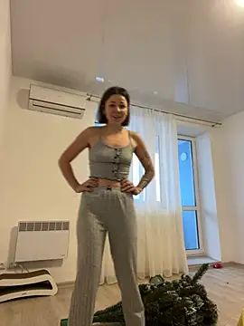 Snapshot of Edenne chatting on December 2024 06:49:02 AM Edenne online show from December 2024 06:49:02 AM