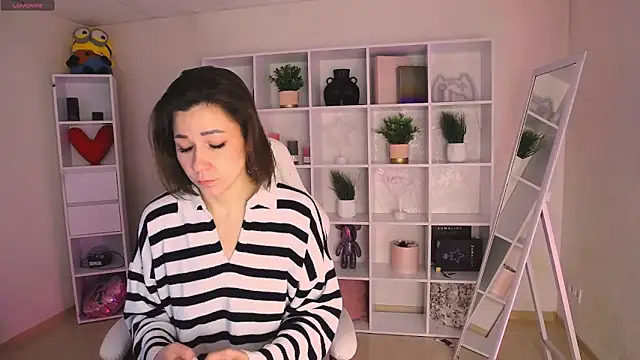 Snapshot of Edenne chatting on January 2025 07:59:02 AM Edenne online show from January 2025 07:59:02 AM