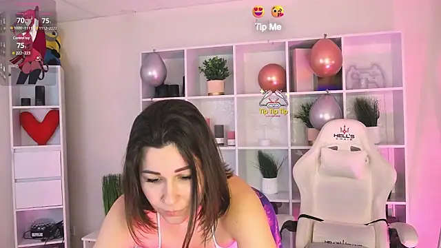 Snapshot of Edenne chatting on January 2025 09:36:02 AM Edenne online show from January 2025 09:36:02 AM