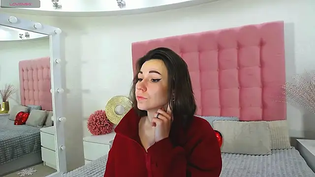 Snapshot of Edenne chatting on February 2025 08:02:02 AM Edenne online show from February 2025 08:02:02 AM