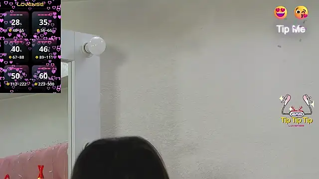 Snapshot of Edenne chatting on February 2025 01:20:01 PM Edenne online show from February 2025 01:20:01 PM