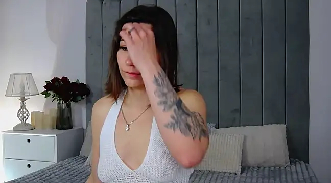 Snapshot of Edenne chatting on March 2025 07:15:01 AM Edenne online show from March 2025 07:15:01 AM