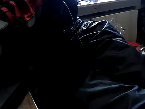 Snapshot of SkaterHun chatting on February 2026 08:45:02 PM SkaterHun online show from February 2026 08:45:02 PM