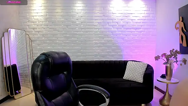 Snapshot of JennaOlsonX chatting on February 2025 03:05:01 PM JennaOlsonX online show from February 2025 03:05:01 PM